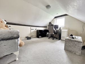 Attic room- click for photo gallery